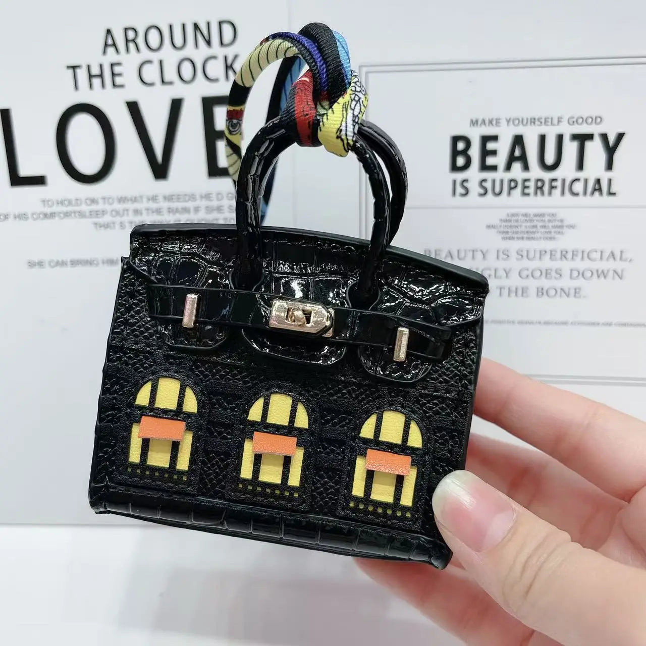 Mini baggy case