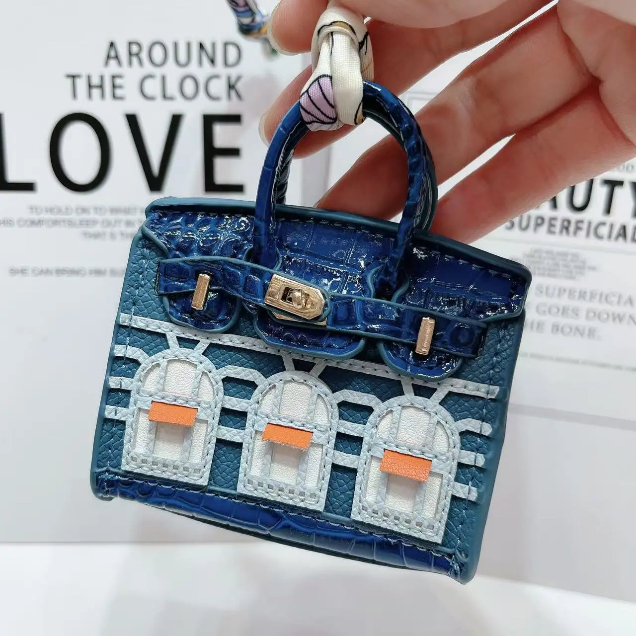 Mini baggy case