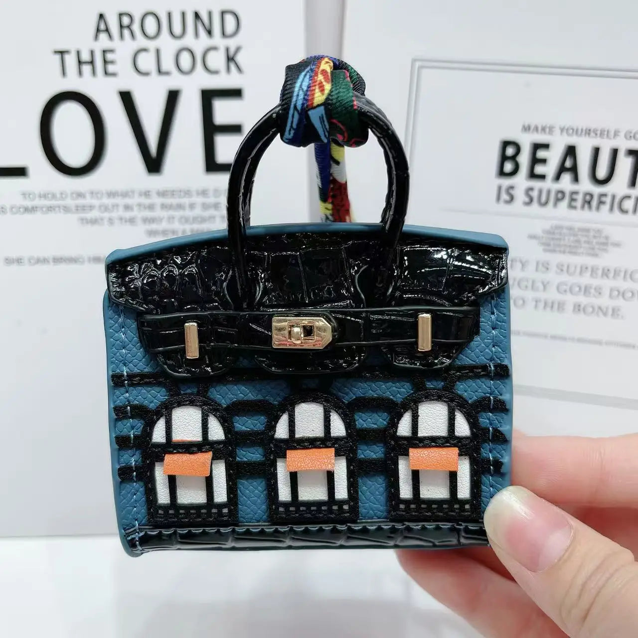 Mini baggy case