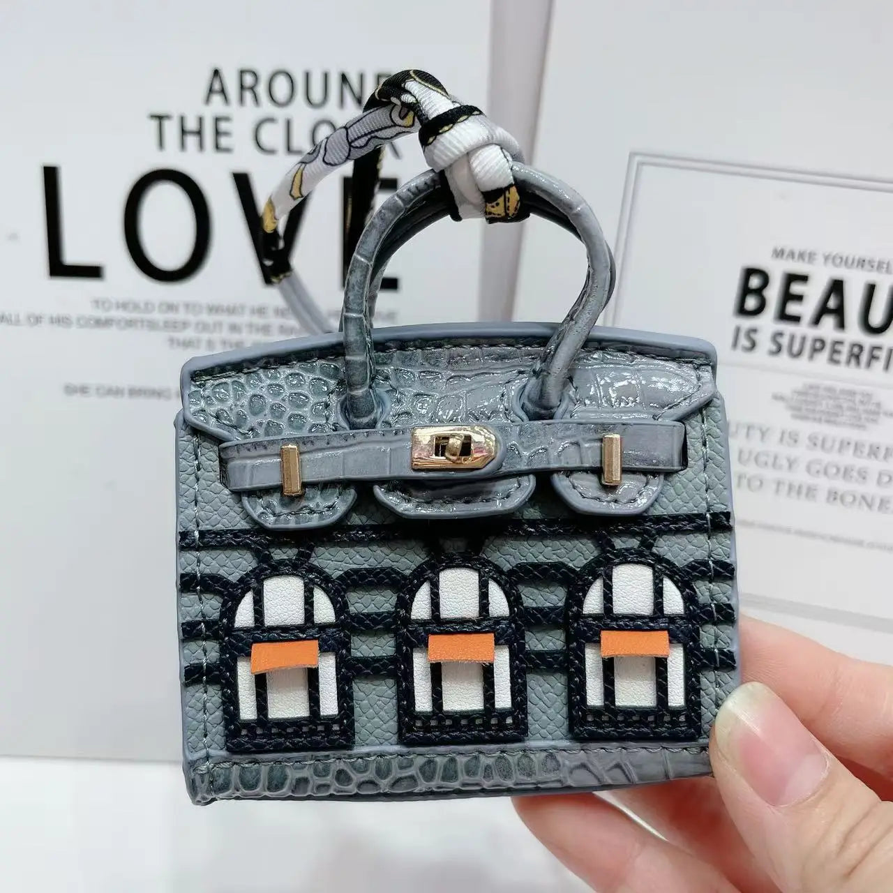 Mini baggy case