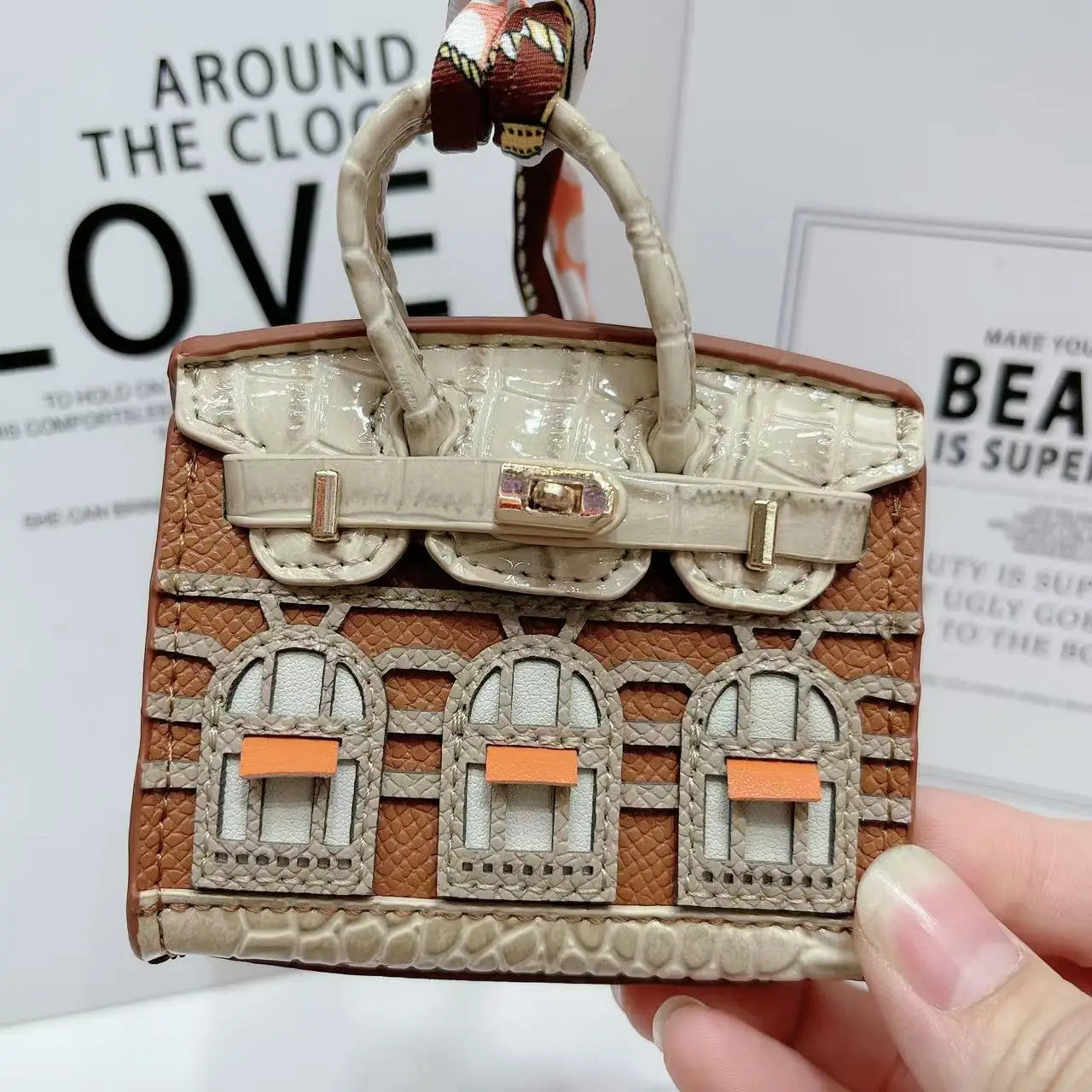 Mini baggy case