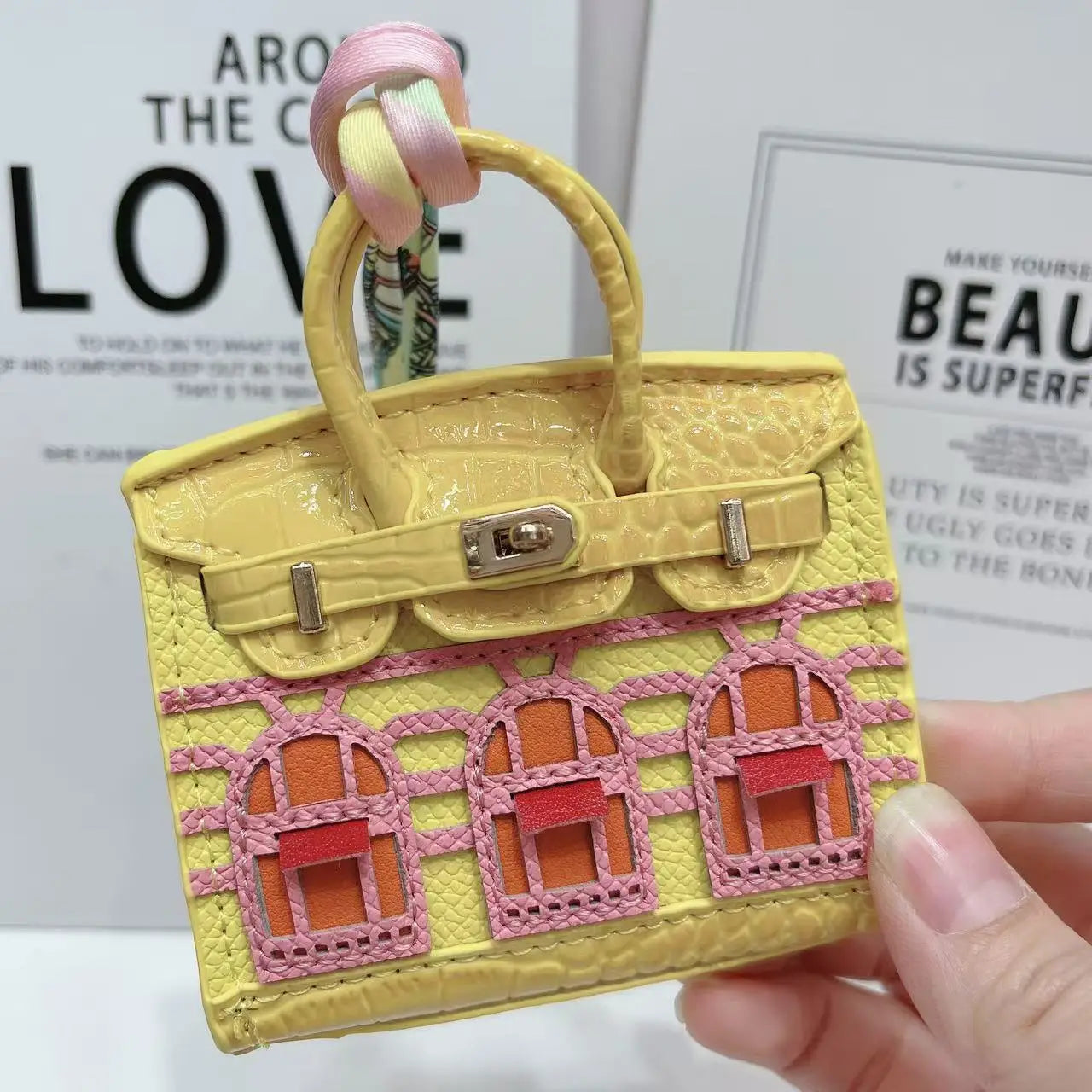 Mini baggy case