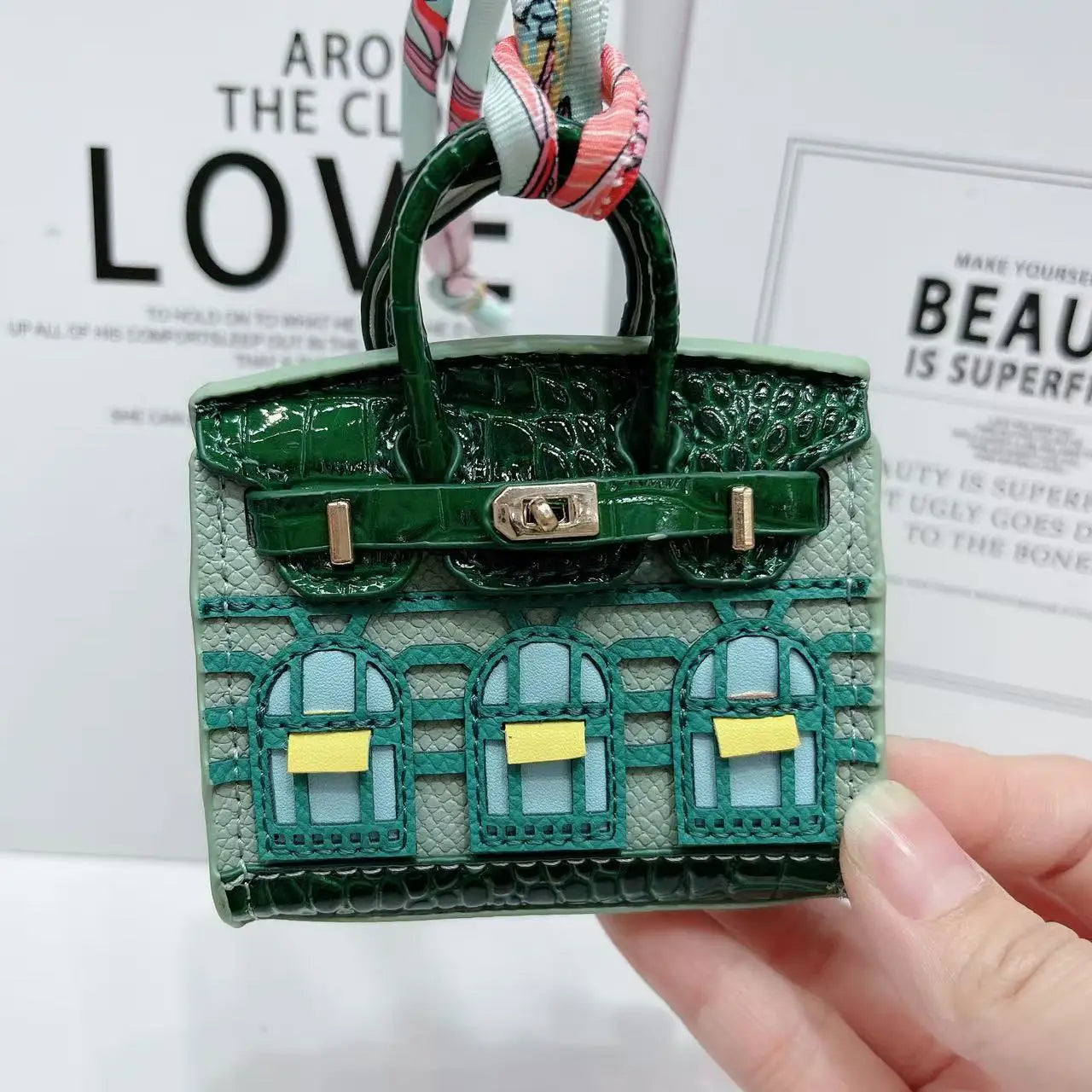 Mini baggy case